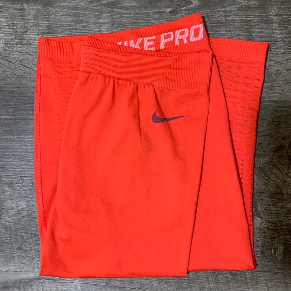 Nike Pro Capri Leggings